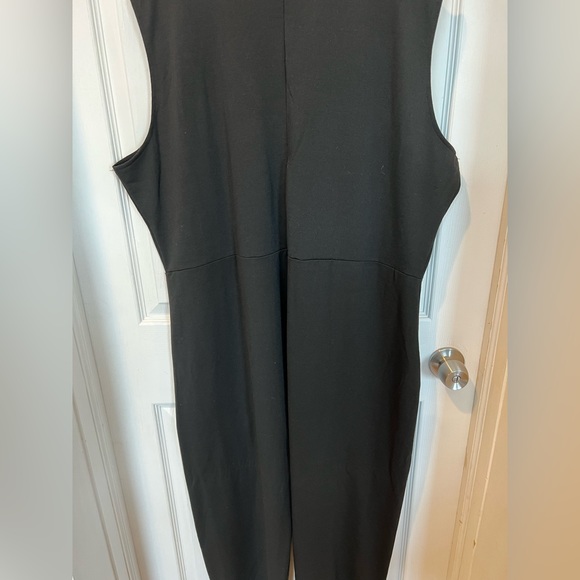 SOLD!!!V Nevk Jumpsuit - Picture 8 of 10